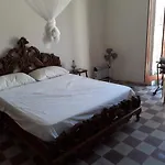 Maison Vue Sur La Casamore Tatil Evi Augusta