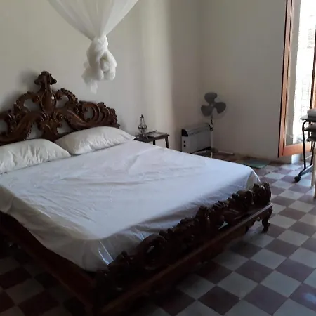 Maison Vue Sur La Casamore Dom wakacyjny Augusta